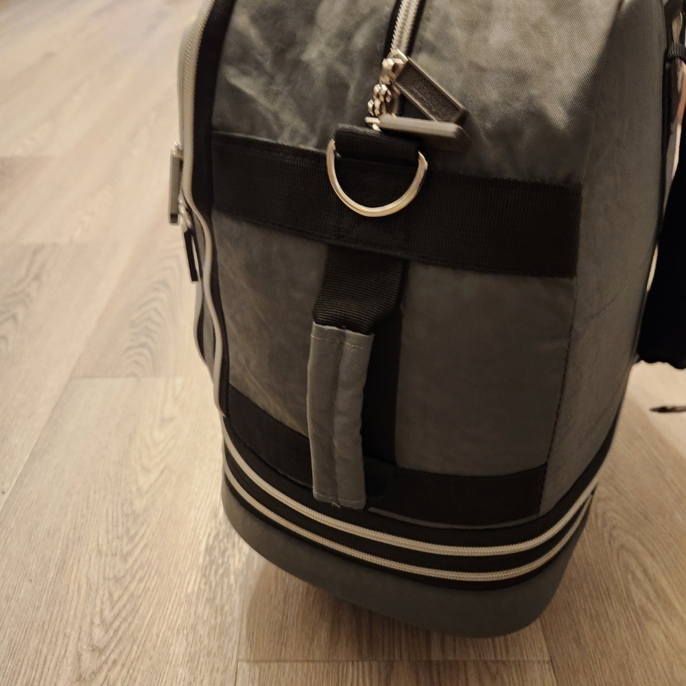 Biaggi Black Women's Travel Bag - Picture 3 of 5